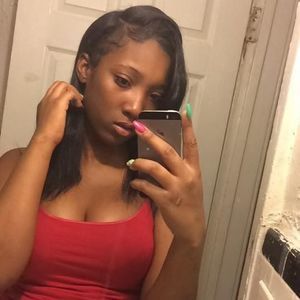 Meet your Posher, Kendra